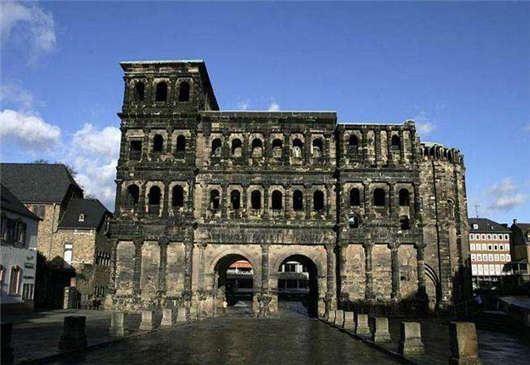 醫療保障，衛生保健與健康保險