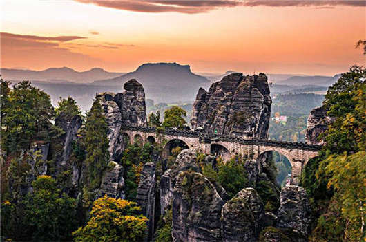 平穩的房產投資市場，半年322億歐元