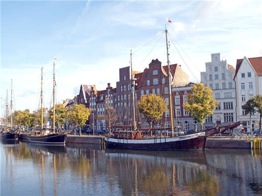 1574403234133704.jpg shutterstock_48647869.jpg