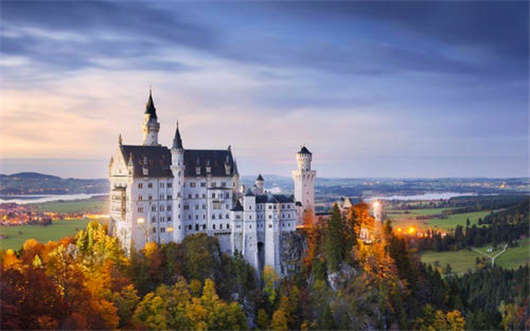 引領(lǐng)全球的經(jīng)濟，全年竟然休息150天的時間