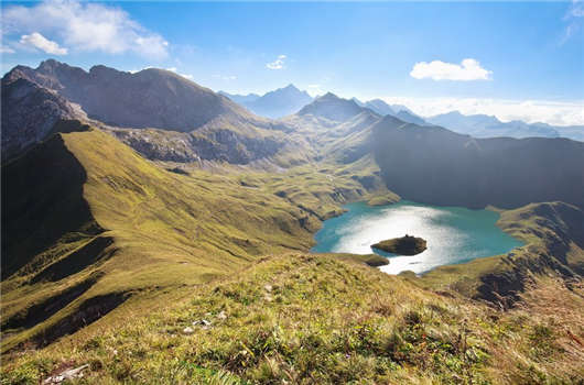 全球第三<a style='color:#268bd1;cursor:pointer;' href='/jyyl.html'>德國醫(yī)療</a>,那么您知道多少德國醫(yī)療福利那? 全球第三德國醫(yī)療,那么您知道多少德國醫(yī)療福利那?